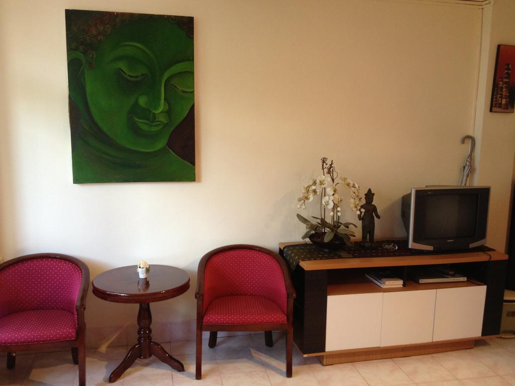 Fong Kaew And Baan Nang Fa Guesthouse Patong Exterior foto